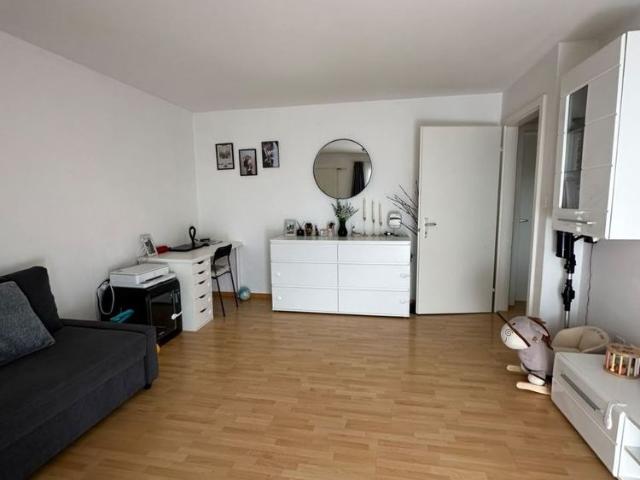 2 Zimmer, 50 m², 1. Stock