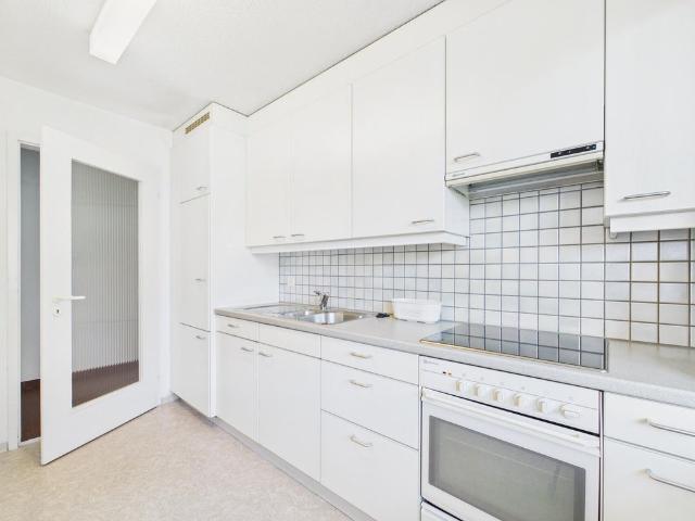 2 Zimmer, 50 m², 1. Stock