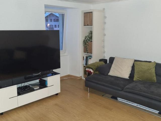 2 Zimmer, 50 m², 1. Stock