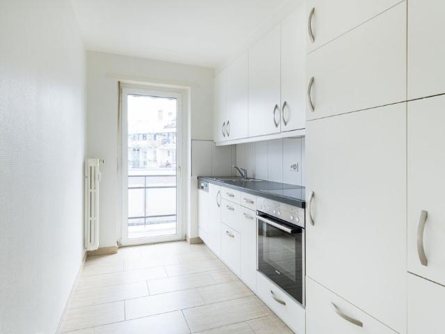 2 Zimmer, 50 m², 1. Stock