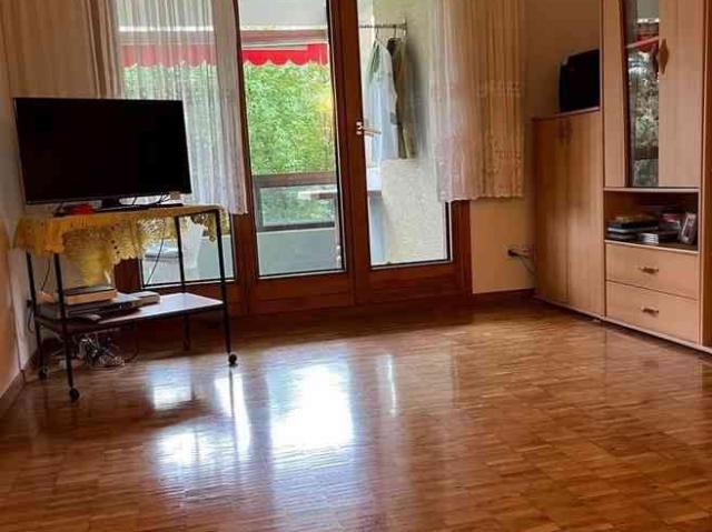 2 Zimmer, 50 m², 2. Stock
