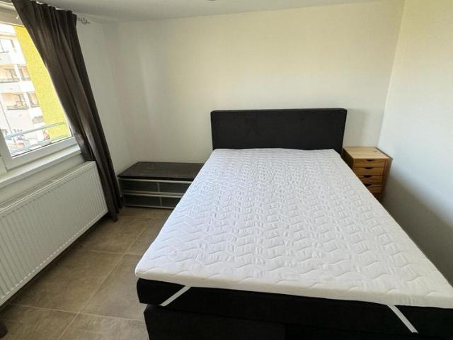 2 Zimmer, 50 m², 2. Stock