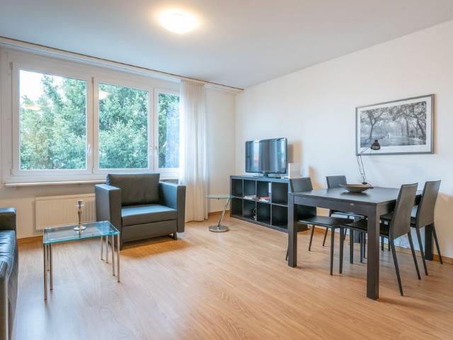 2 Zimmer, 50 m², 2. Stock
