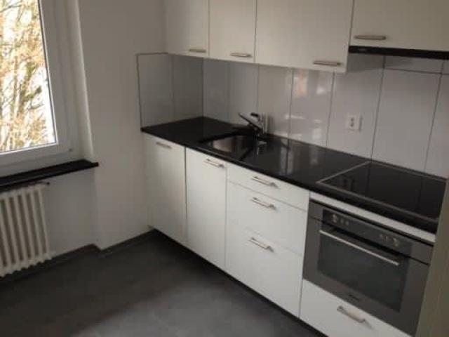 2 Zimmer, 50 m², 2. Stock