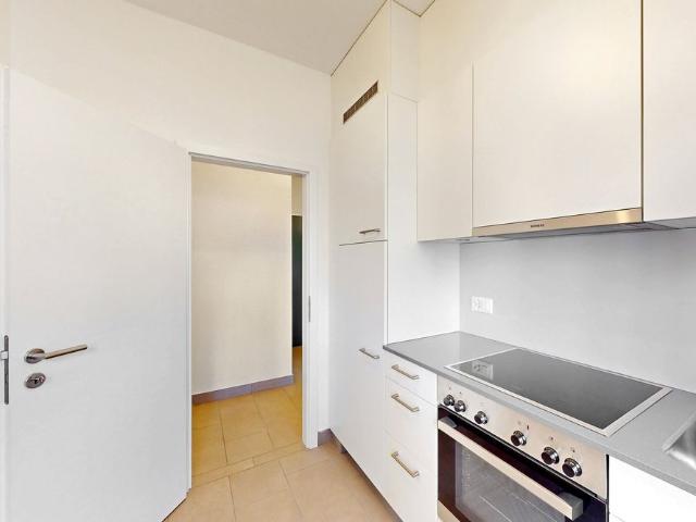 2 Zimmer, 50 m², 2. Stock