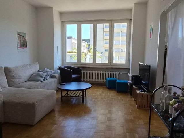 2 Zimmer, 50 m², 2. Stock