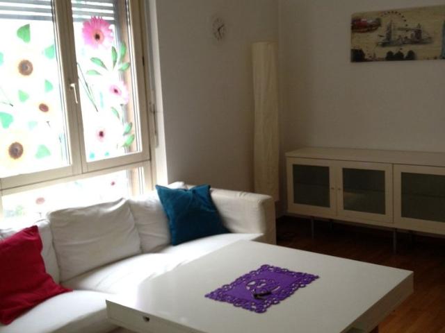 2 Zimmer, 50 m², 2. Stock