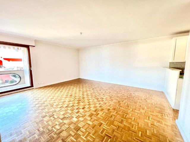 2 Zimmer, 50 m², 4. Stock