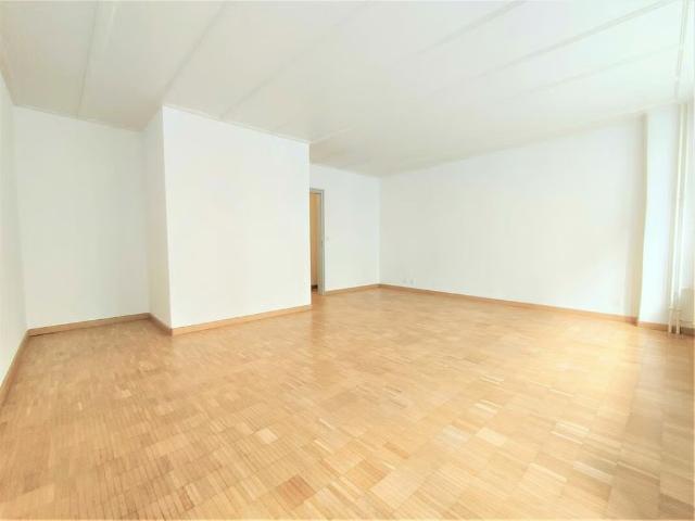2 Zimmer, 51 m², 1. Stock