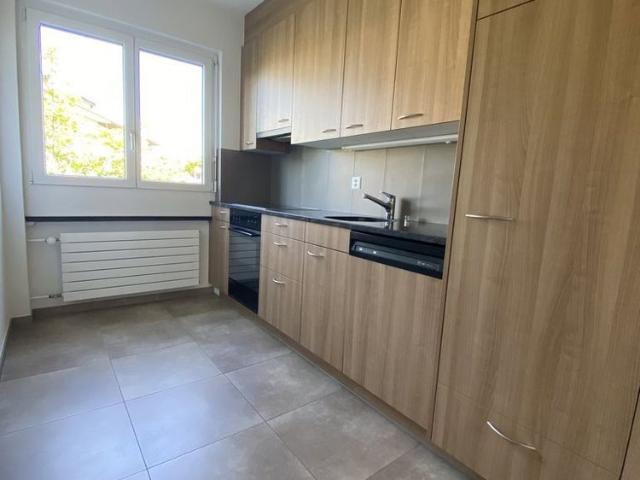 2 Zimmer, 51 m², 1. Stock