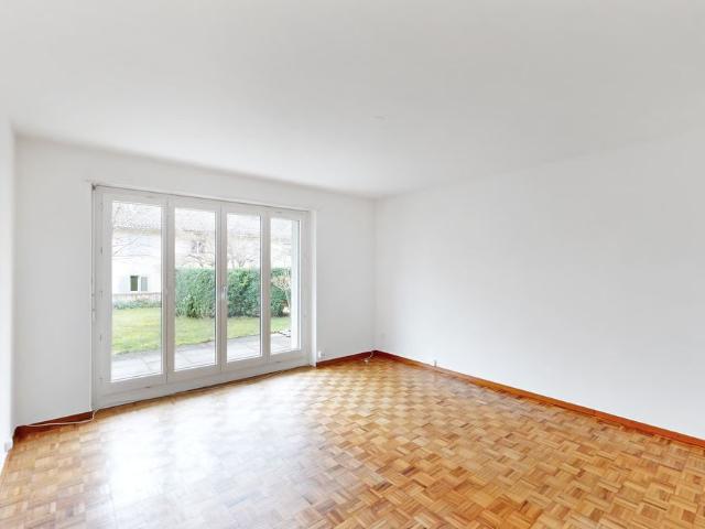 2 Zimmer, 51 m², 2. Stock