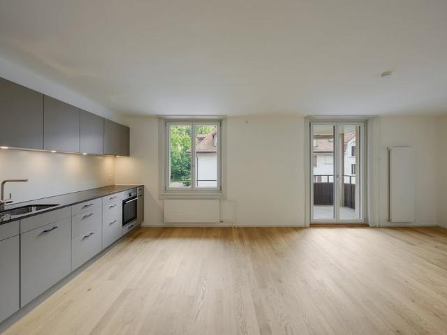 2 Zimmer, 52 m², 1. Stock