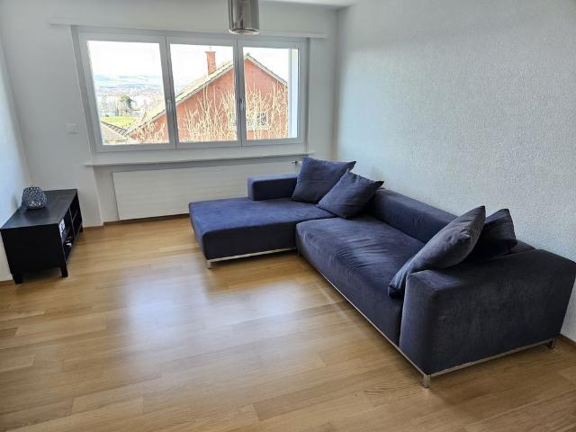 2 Zimmer, 52 m², 1. Stock