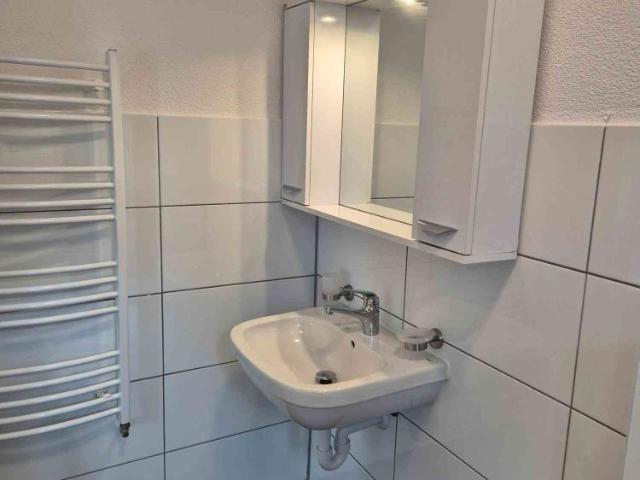 2 Zimmer, 52 m², 1. Stock