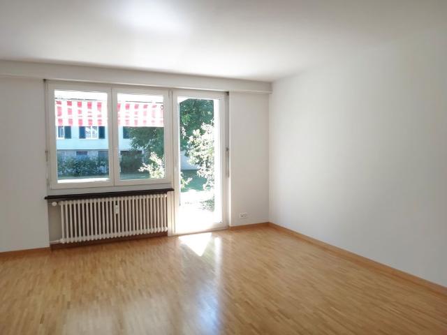2 Zimmer, 52 m², 2. Stock