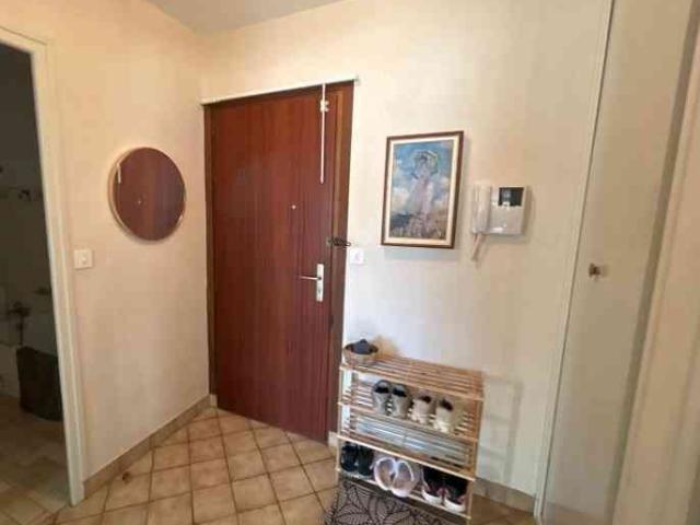 2 Zimmer, 52 m², 2. Stock