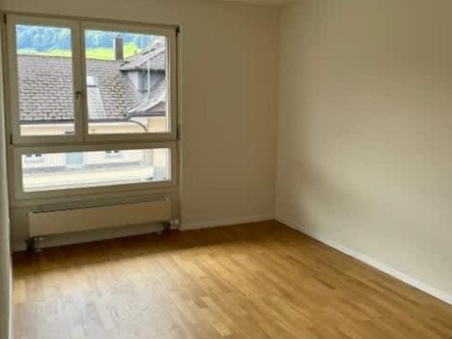 2 Zimmer, 52 m², 4. Stock