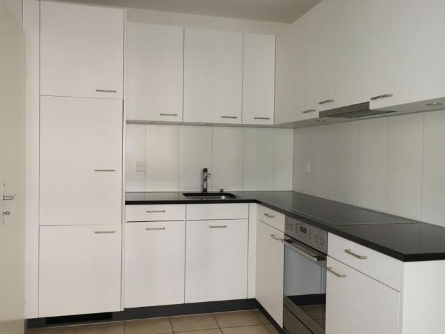 2 Zimmer, 57 m², 1. Stock