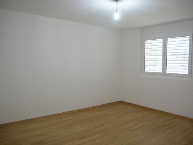 2 Zimmer, 57 m², 2. Stock