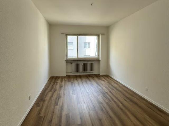 2 Zimmer, 57 m², 3. Stock