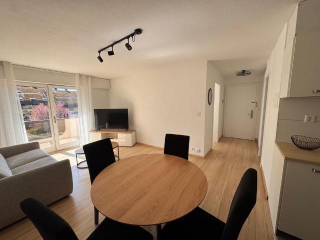 2 Zimmer, 55 m², 2. Stock
