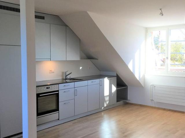 2 Zimmer, 55 m², 4. Stock