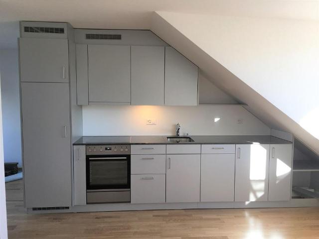 2 Zimmer, 55 m², 4. Stock