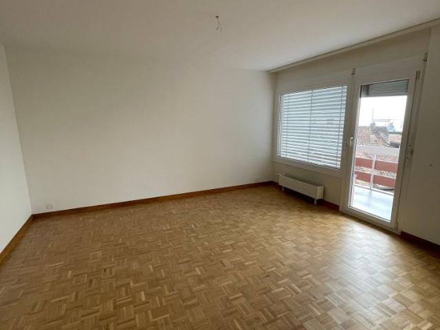 2 Zimmer, 56 m², 2. Stock