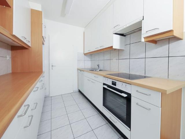 2 Zimmer, 56 m², 4. Stock