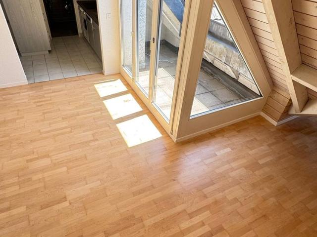 2 Zimmer, 56 m², 4. Stock