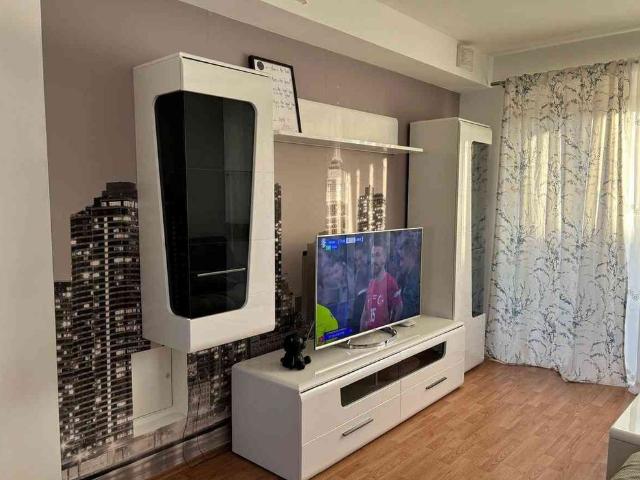 2 Zimmer, 58 m², 1. Stock