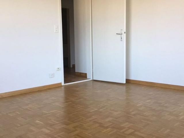 2 Zimmer, 58 m², 1. Stock