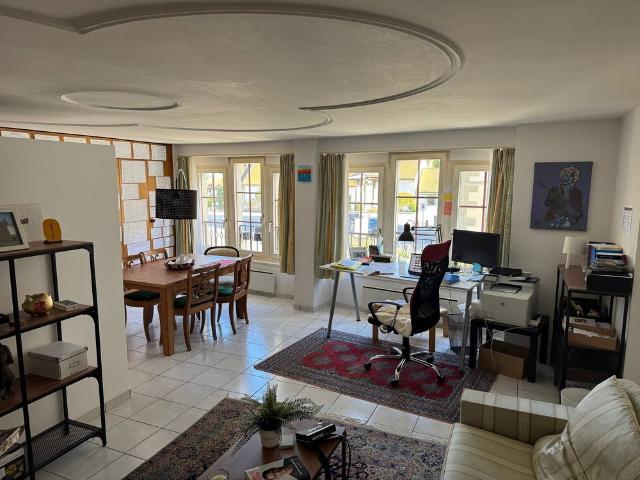 2 Zimmer, 58 m², 1. Stock