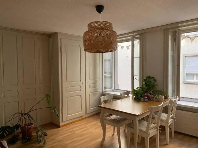 2 Zimmer, 58 m², 2. Stock