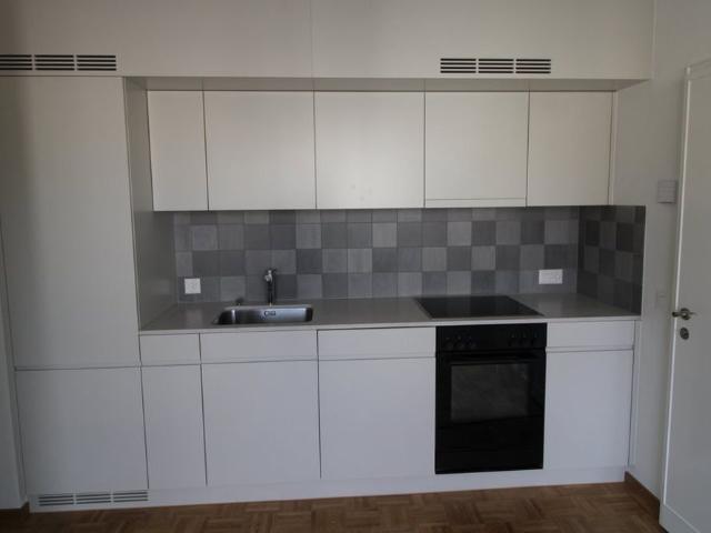2 Zimmer, 58 m², 2. Stock