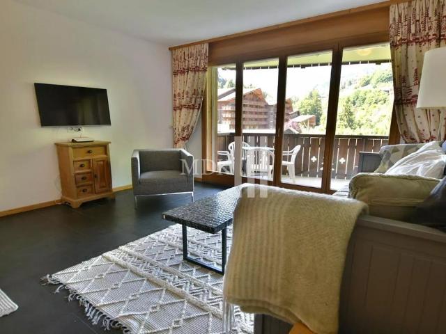 2 Zimmer, 58 m², 2. Stock
