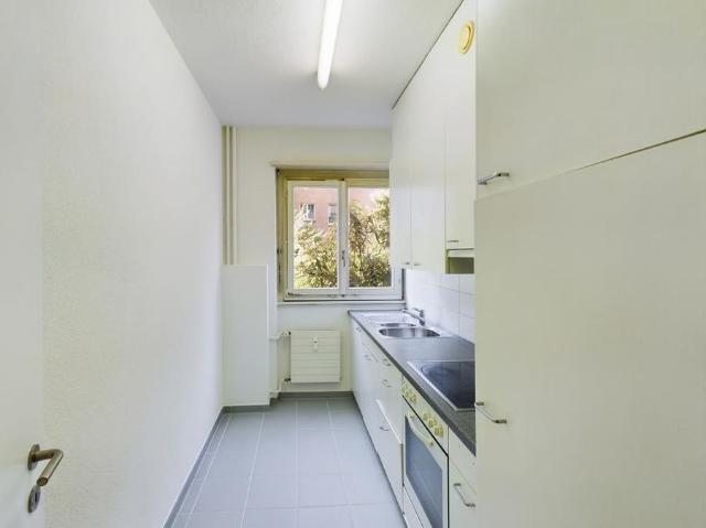 2 Zimmer, 58 m², 4. Stock