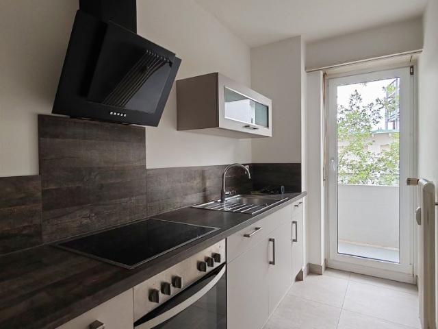 2 Zimmer, 59 m², 1. Stock