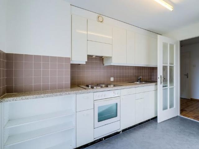 2 Zimmer, 59 m², 2. Stock