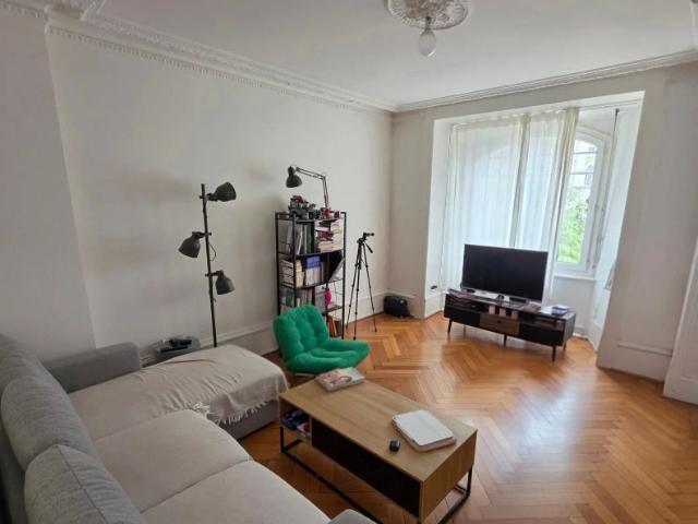 2 Zimmer, 59 m², 2. Stock