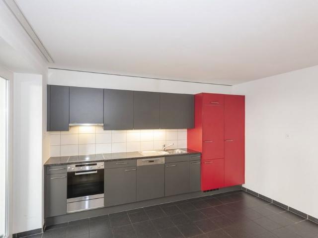 2 Zimmer, 63 m², 1. Stock