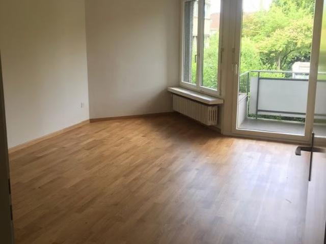 2 Zimmer, 63 m², 2. Stock