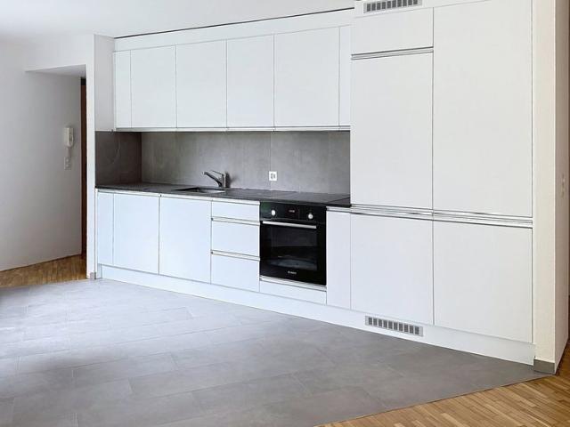 2 Zimmer, 63 m², 2. Stock