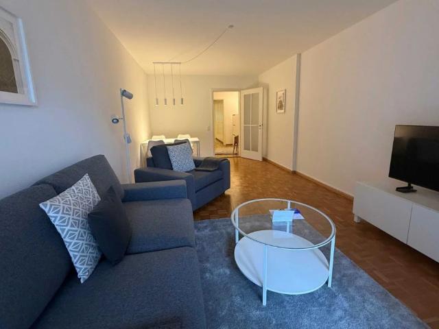 2 Zimmer, 60 m², 1. Stock
