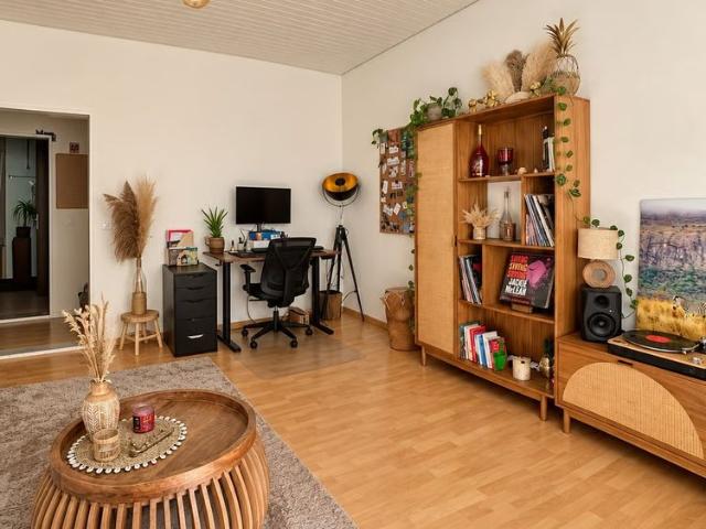2 Zimmer, 60 m², 1. Stock