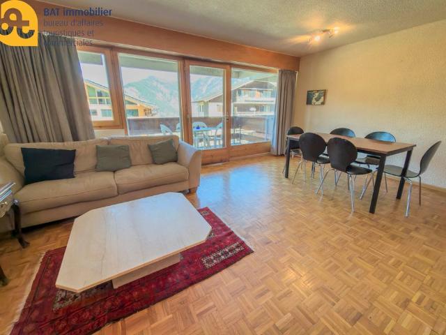 2 Zimmer, 60 m², 1. Stock