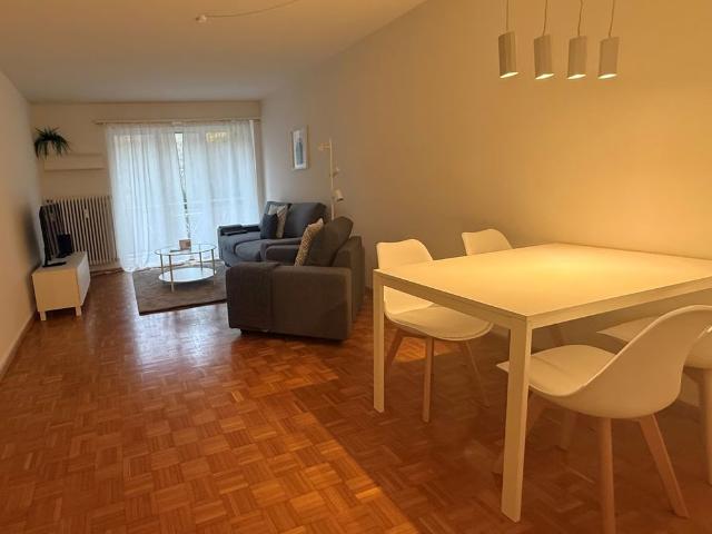 2 Zimmer, 60 m², 1. Stock