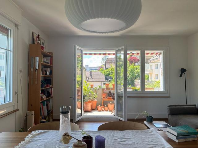 2 Zimmer, 60 m², 1. Stock