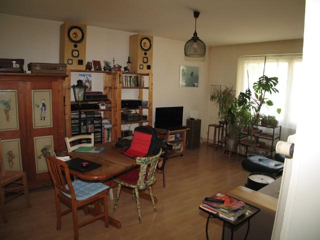 2 Zimmer, 60 m², 1. Stock
