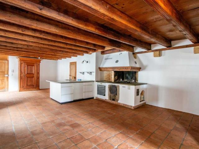 2 Zimmer, 60 m², 2. Stock